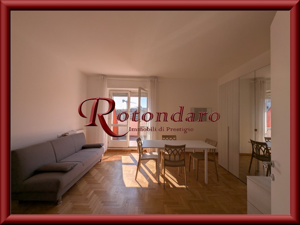 Appartamento in Affitto in Via Andrea Maffei Milano