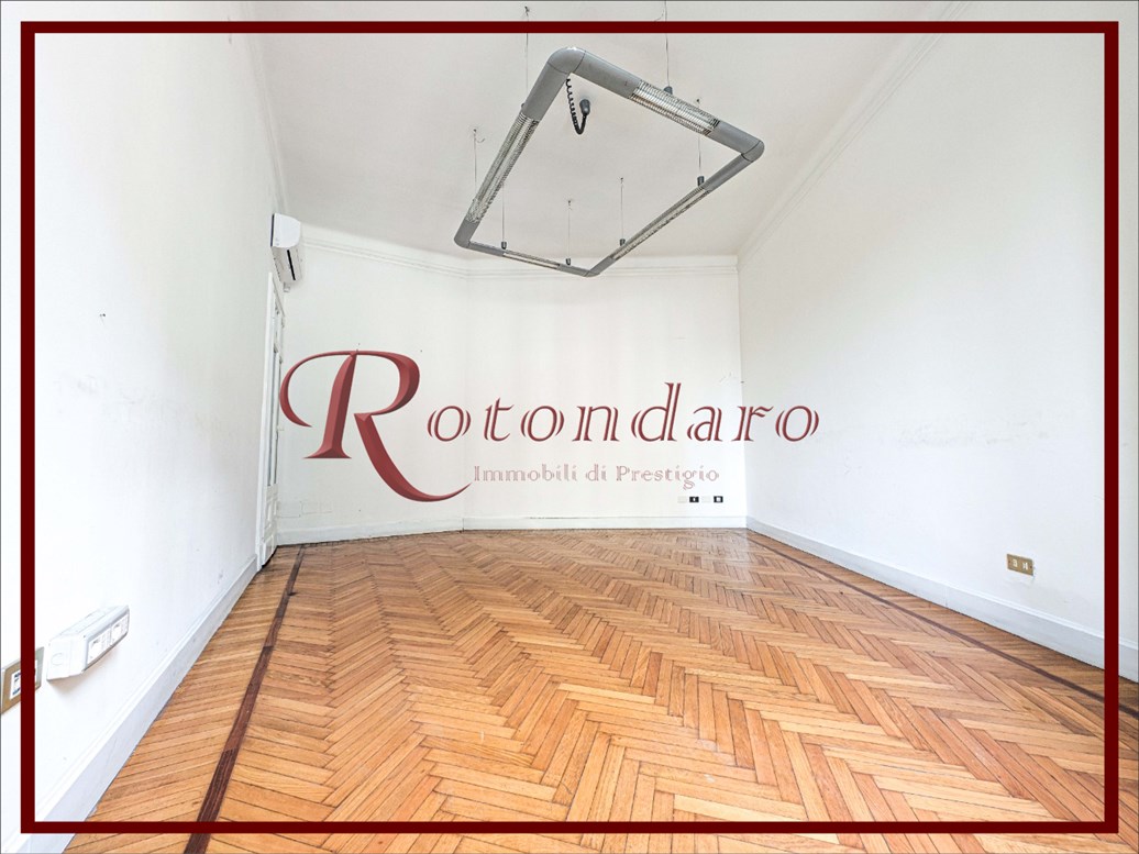 Ufficio in Affitto in Galleria del Corso, 0 Milano