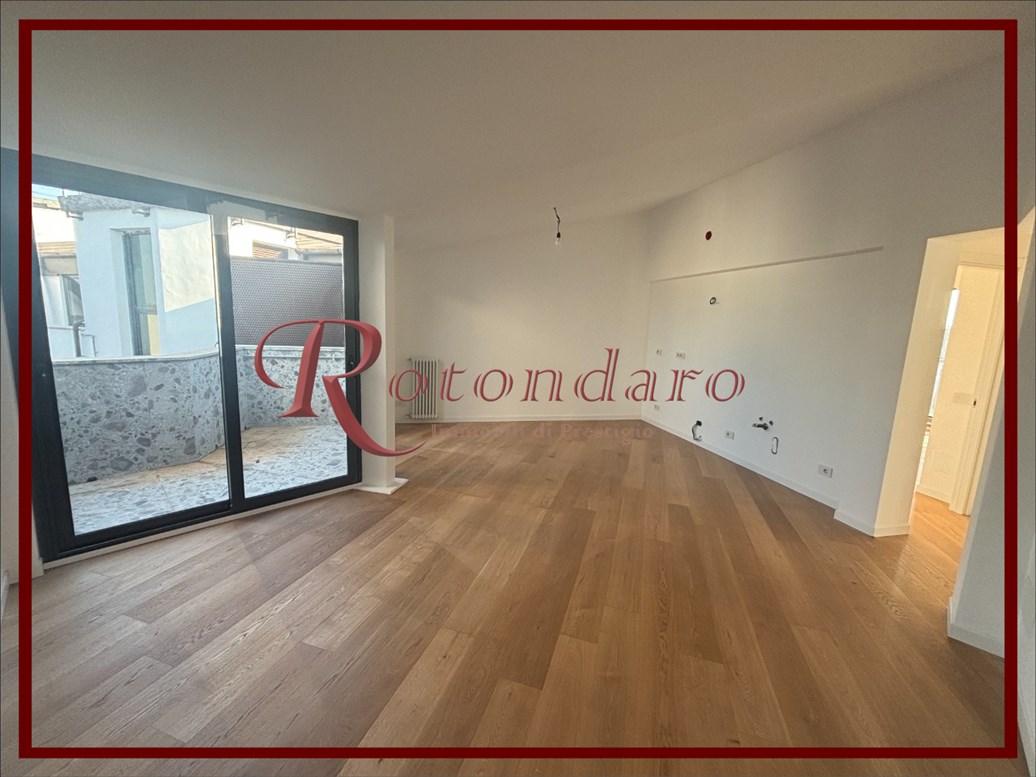 Appartamento in Affitto in Via Teodosio Milano