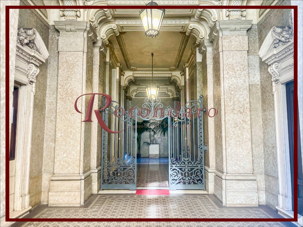 Centro Storico  Ufficio in Affitto