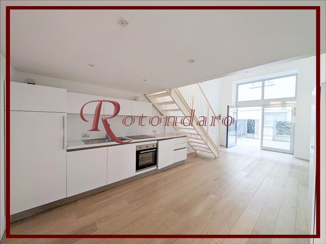 Appartamento in Affitto in Via Andrea Solari Milano