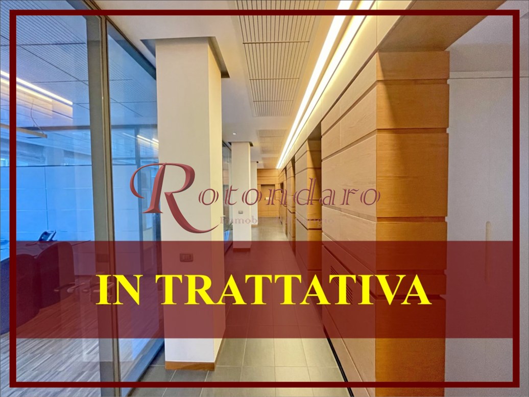 V Giornate, XXII Marzo, Porta Romana  Ufficio in Vendita