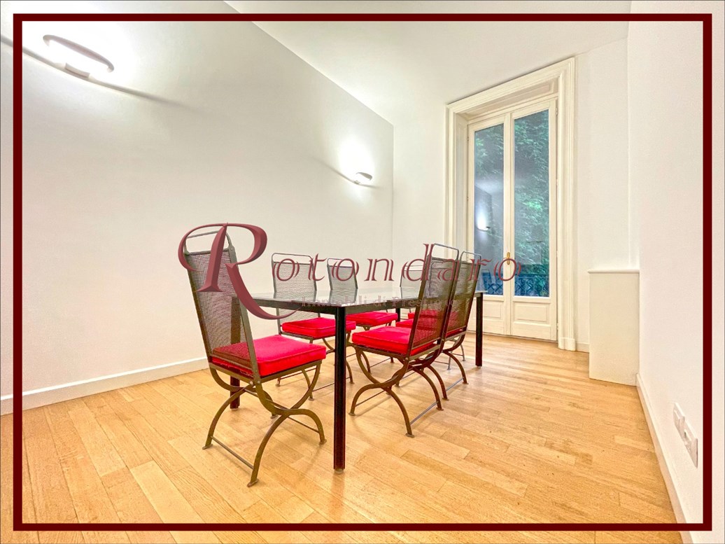 Centro Storico  Ufficio in Affitto