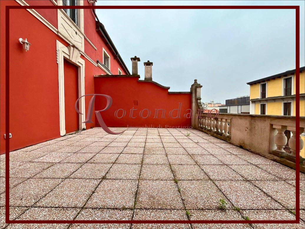 Appartamento in Affitto in Via Spartaco Milano