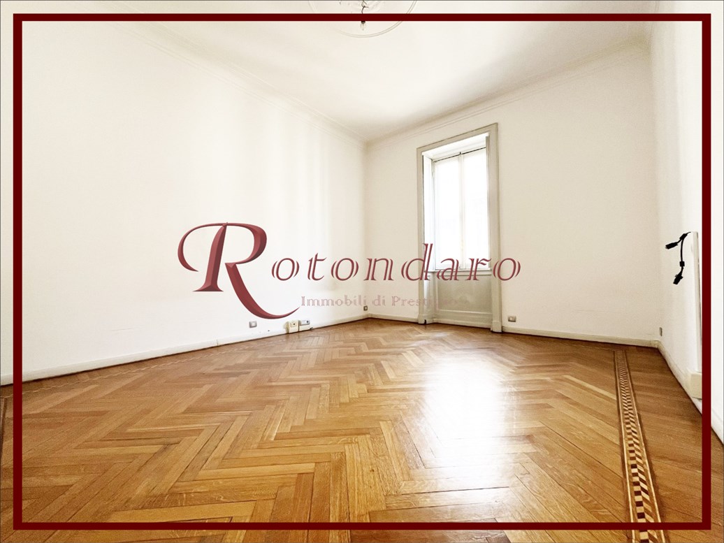 Centro Storico  Ufficio in Affitto