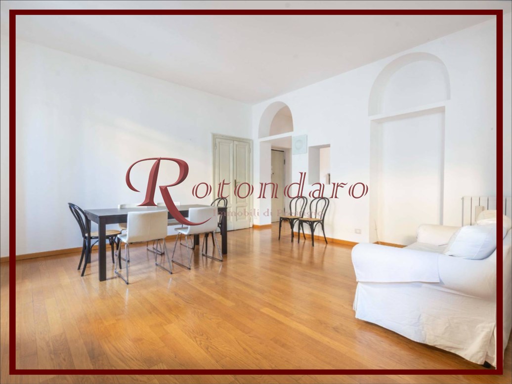 Appartamento in Affitto in Via Pietro Maroncelli Milano
