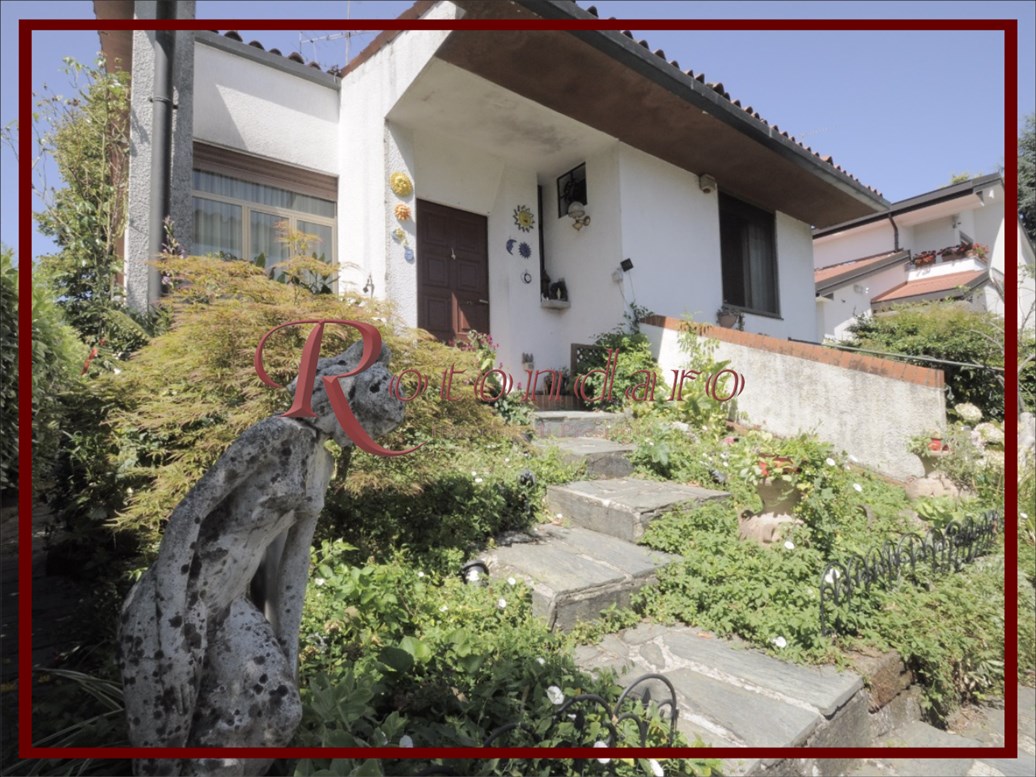 Trezzano sul Naviglio  Villa in Vendita