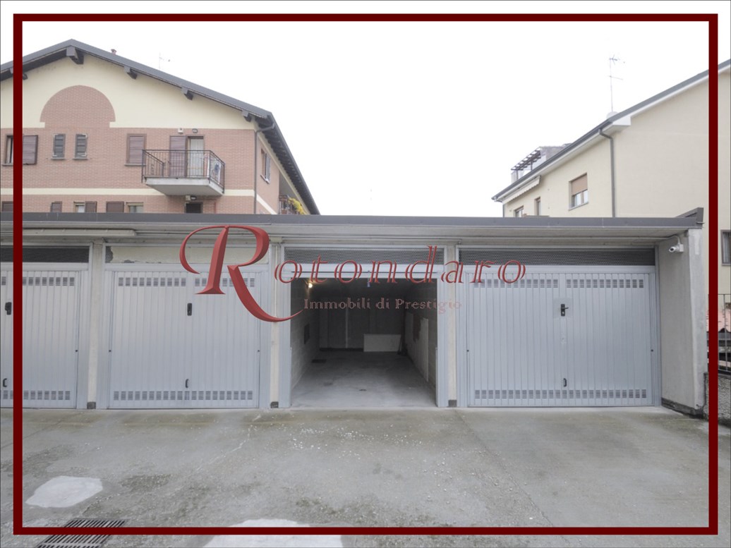 Box in Vendita in Via Luigi Salma, 16 Corsico
