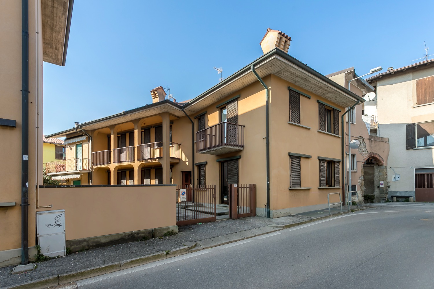Valore + Appartamenti, ville e case indipendenti in vendita e affitto