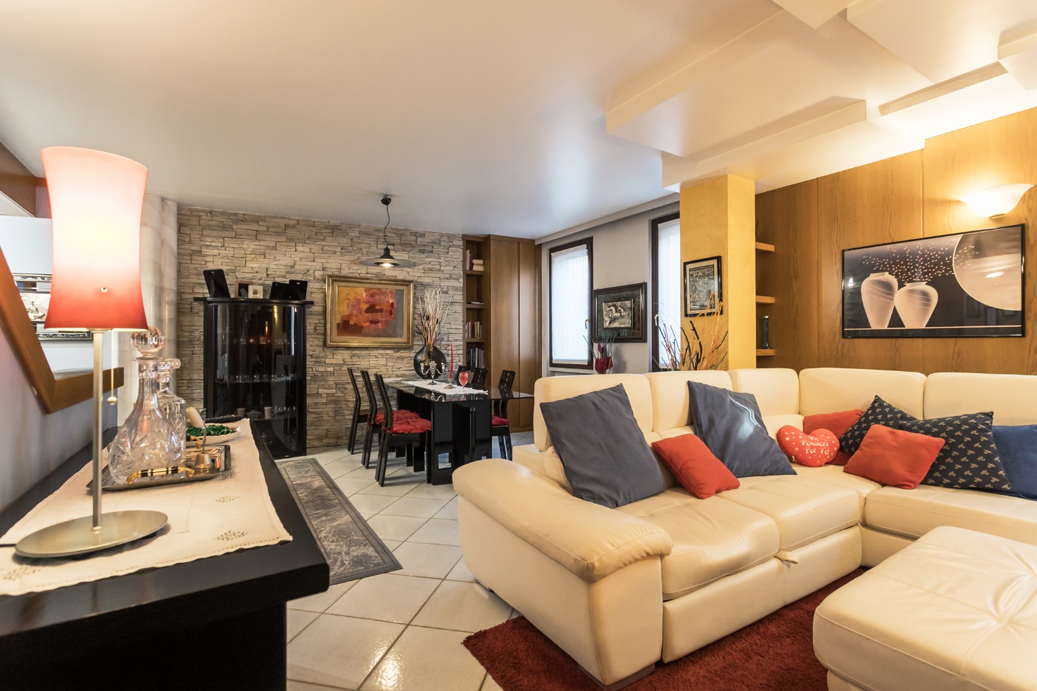 Valore + Appartamenti, ville e case indipendenti in vendita e affitto