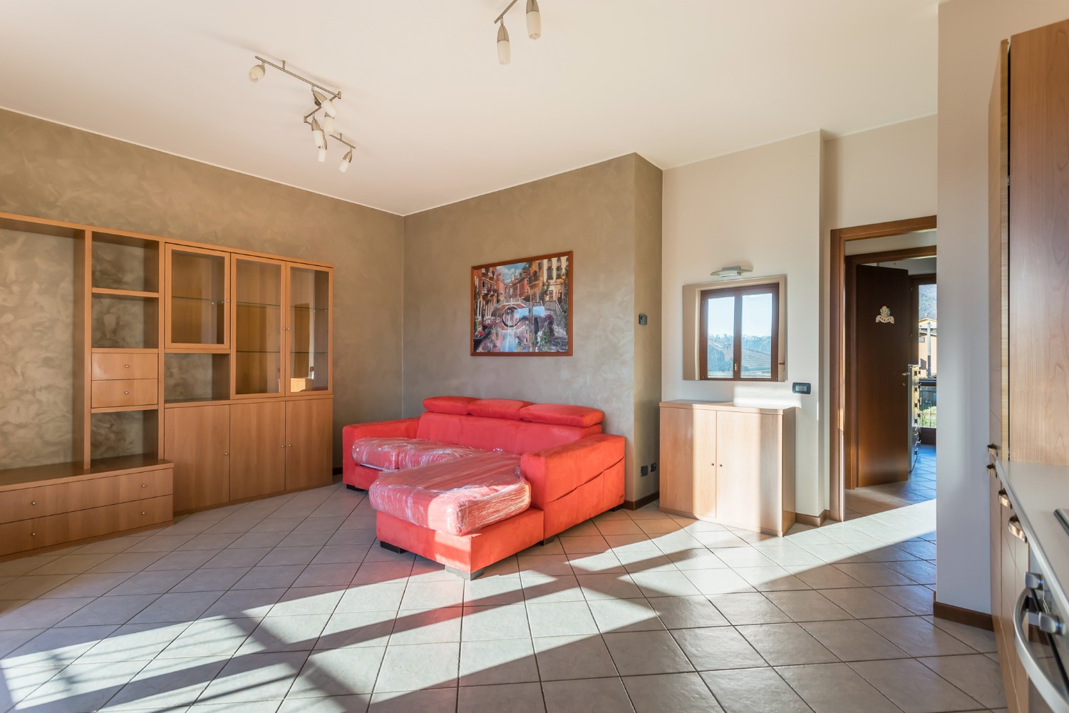 Valore + Appartamenti, ville e case indipendenti in vendita e affitto