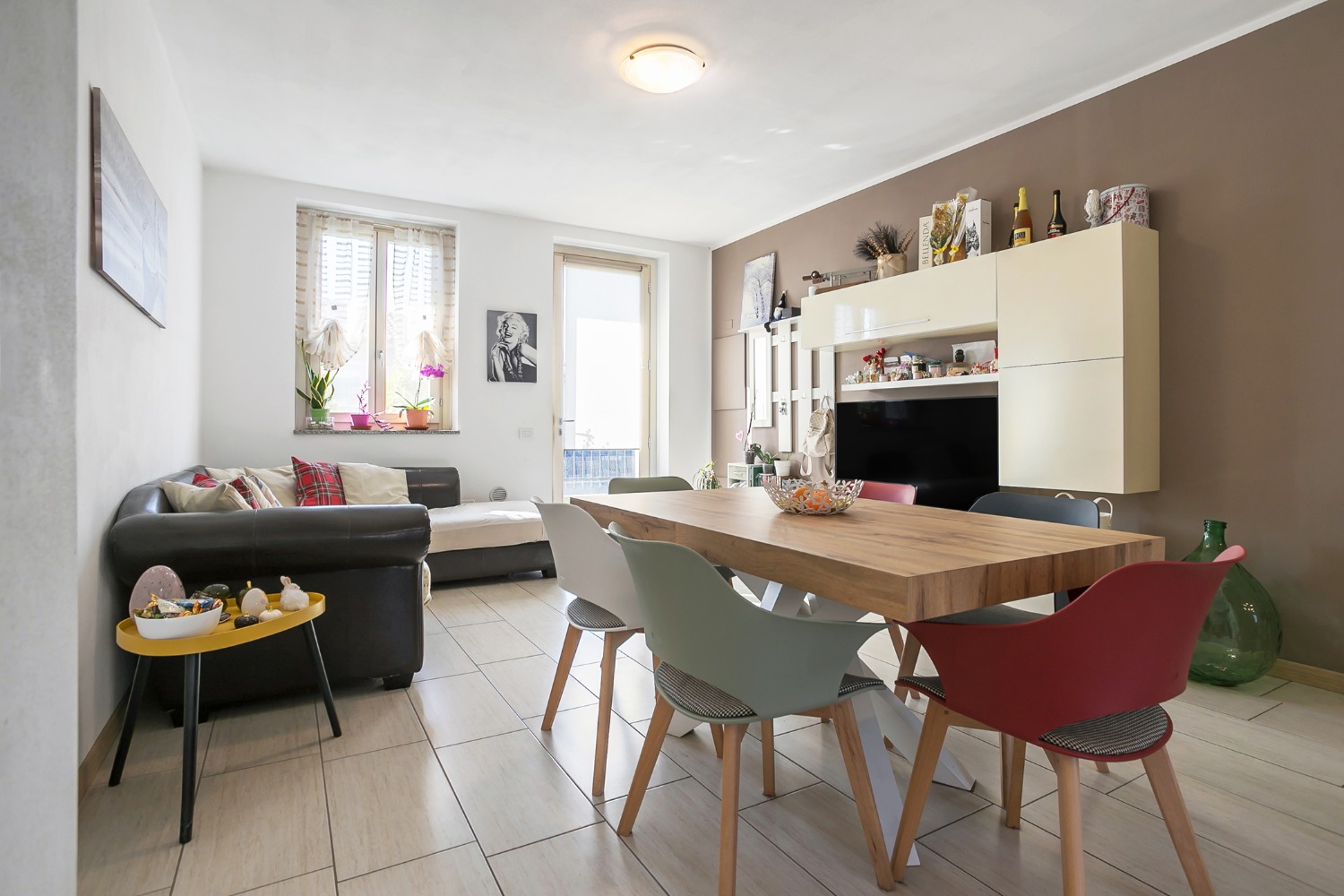 Valore + Appartamenti, ville e case indipendenti in vendita e affitto