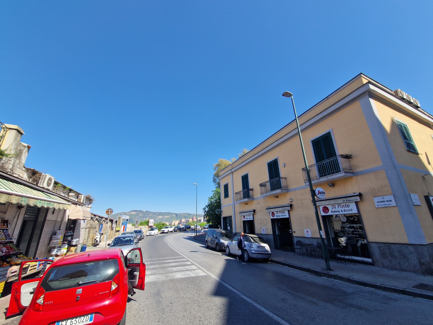 Posillipo via Manzoni ad. Funicolare