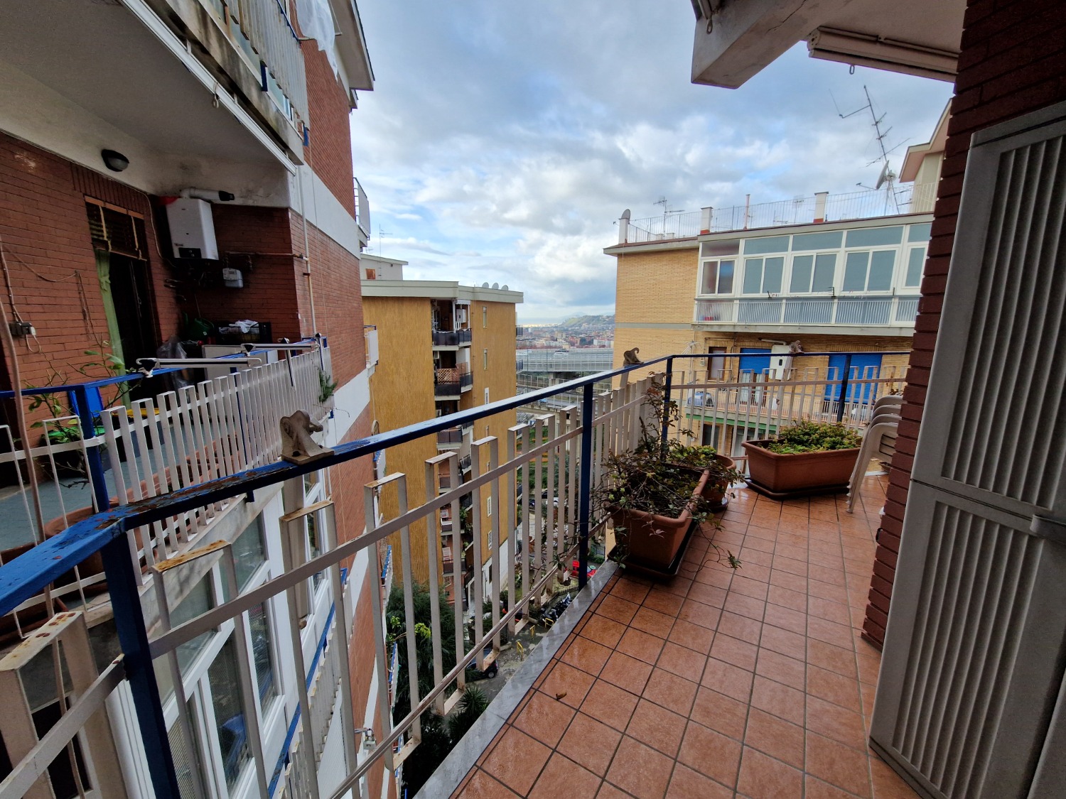 Vomero Arenella appartamento 110 mq con posto auto