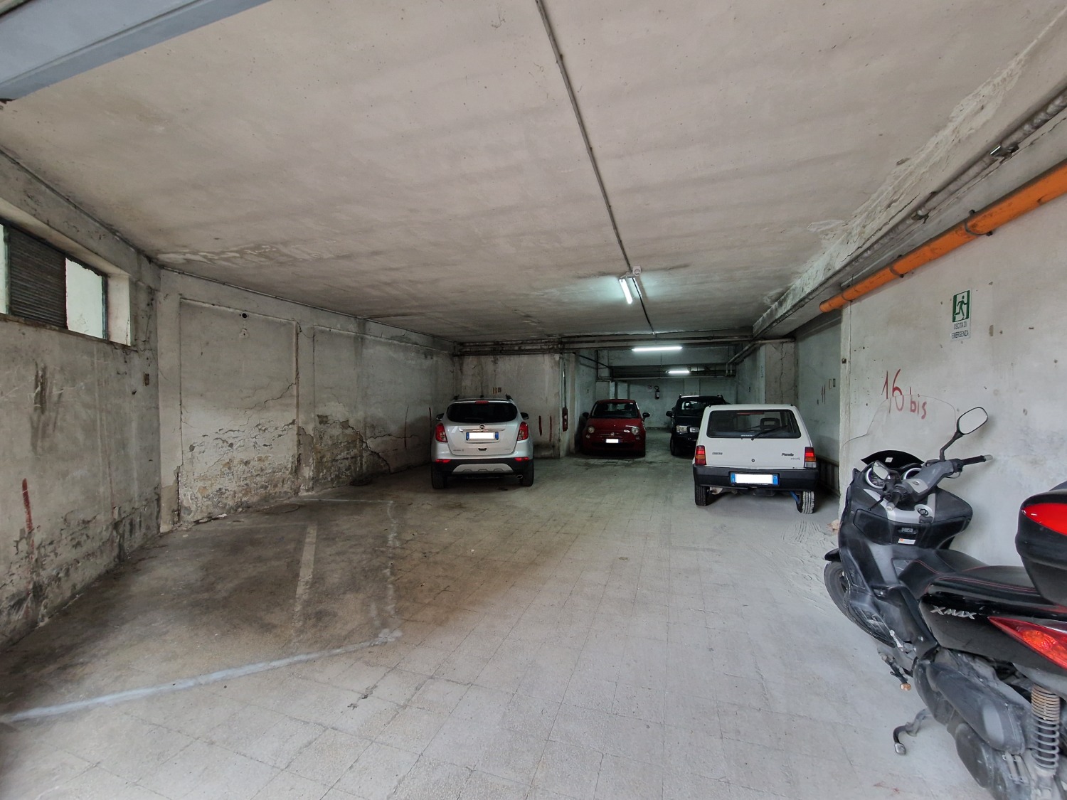 Vomero Arenella appartamento 110 mq con posto auto