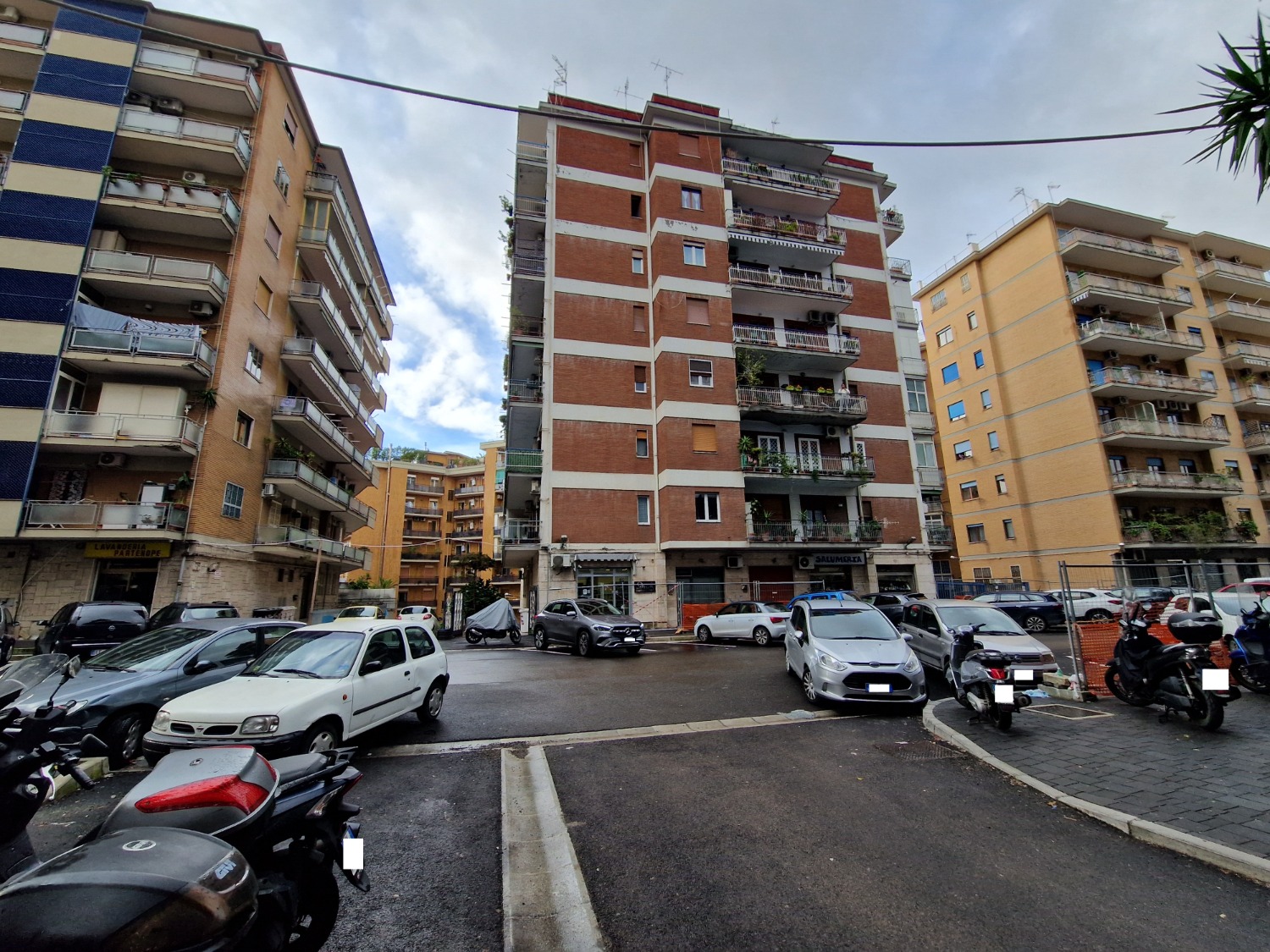 Vomero Arenella appartamento 110 mq con posto auto