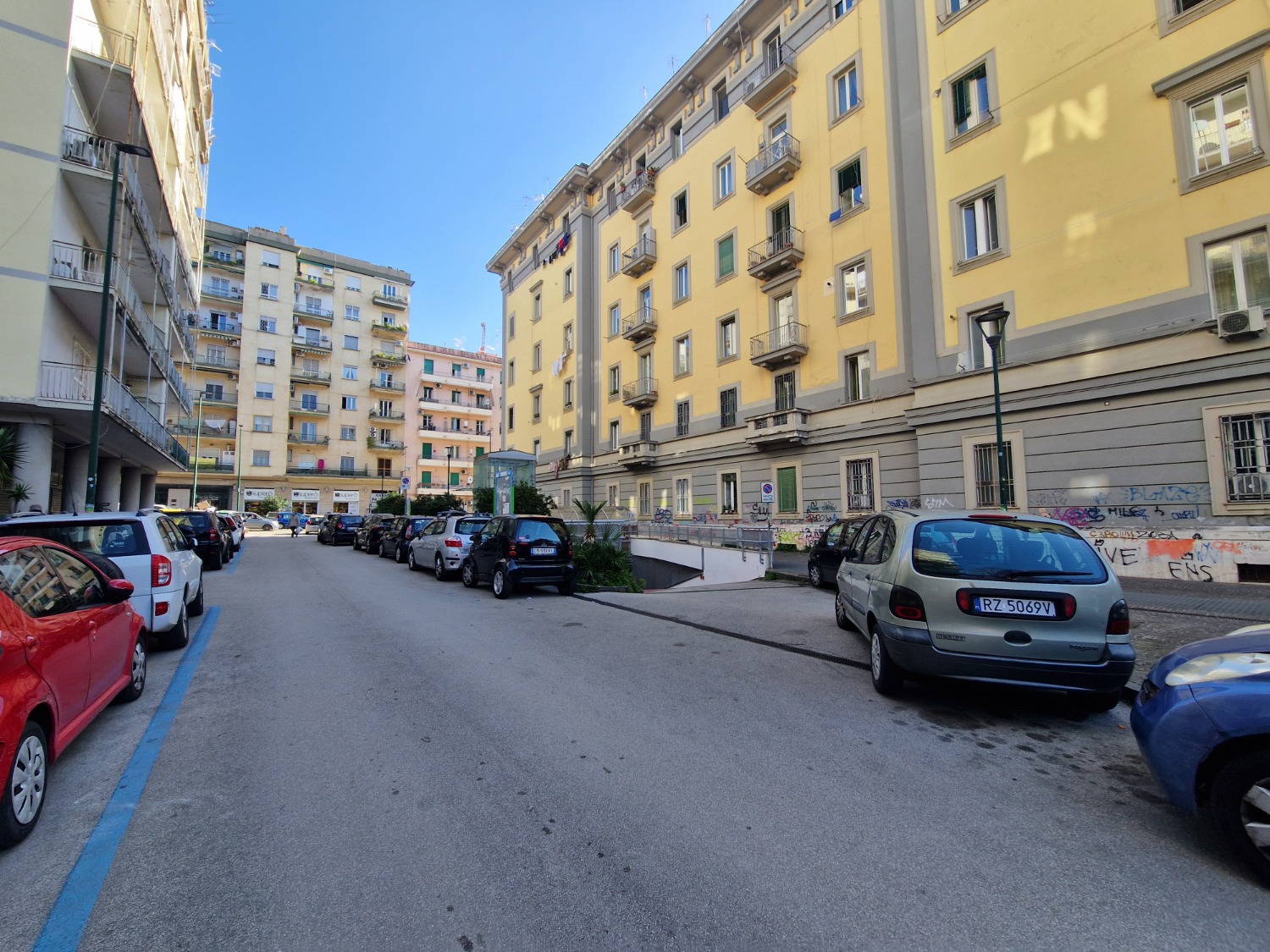 Box auto Vomero centro - 4 giornate (via Paisiello) 