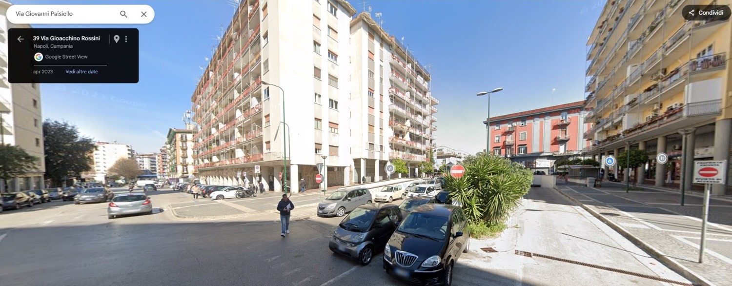 Box auto Vomero centro - 4 giornate (via Paisiello) 