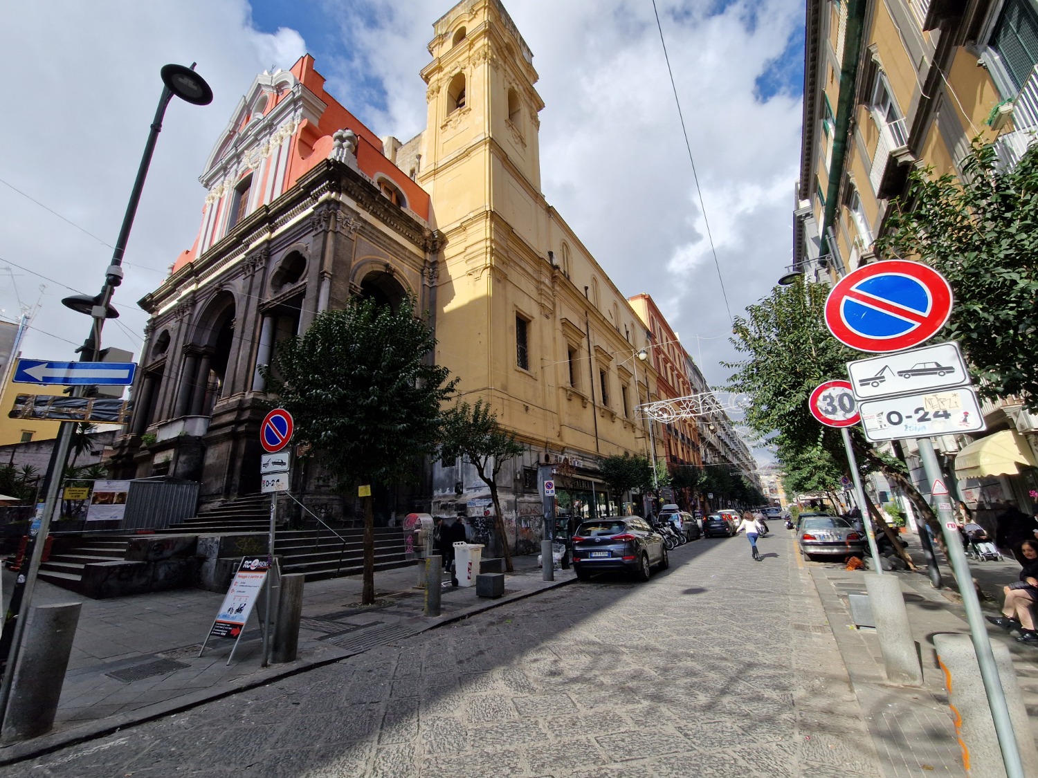 centro storico -  via Duomo ad. 2 vani 45 mq