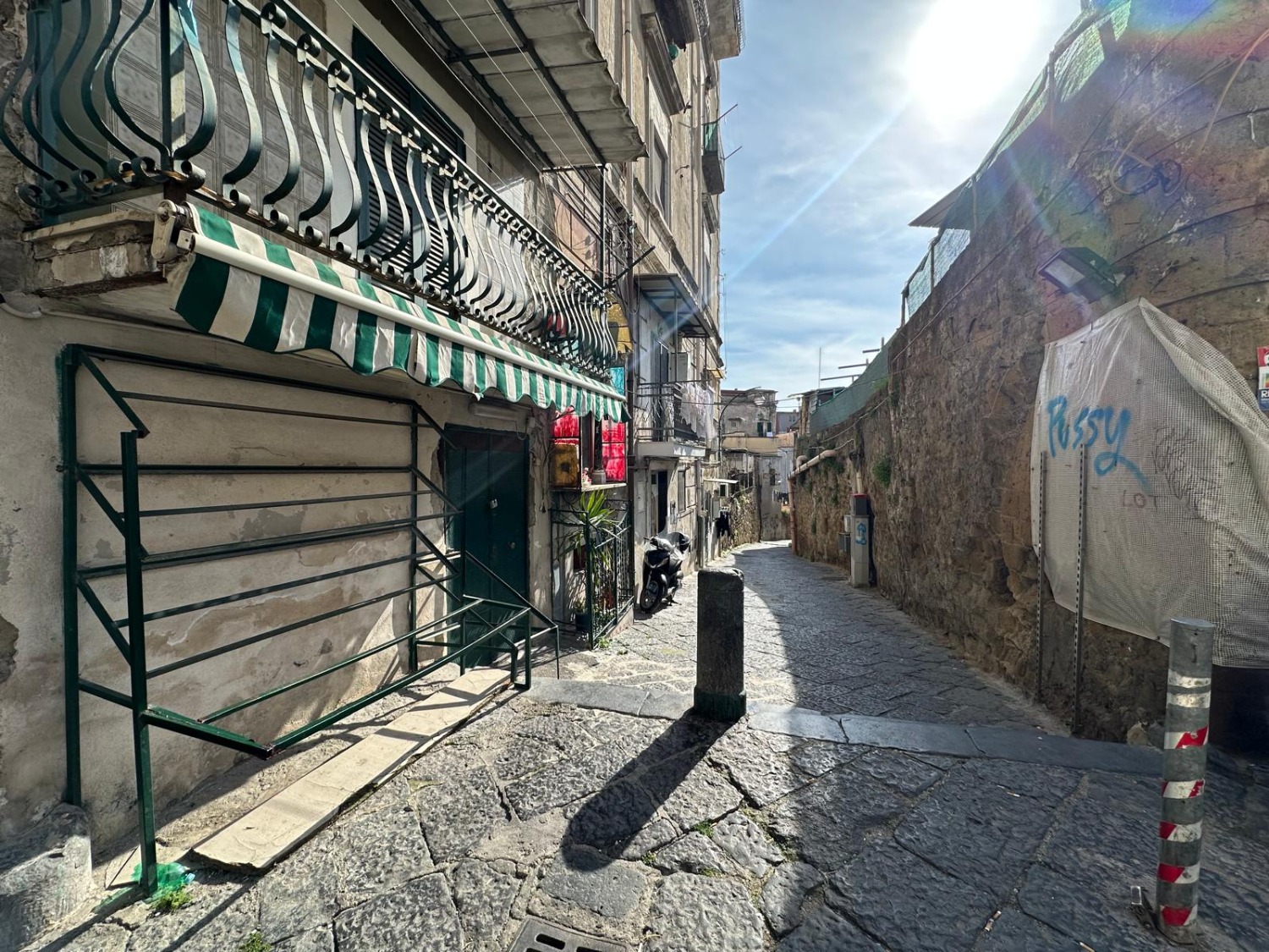Adiacente via Foria monolocale in locazione