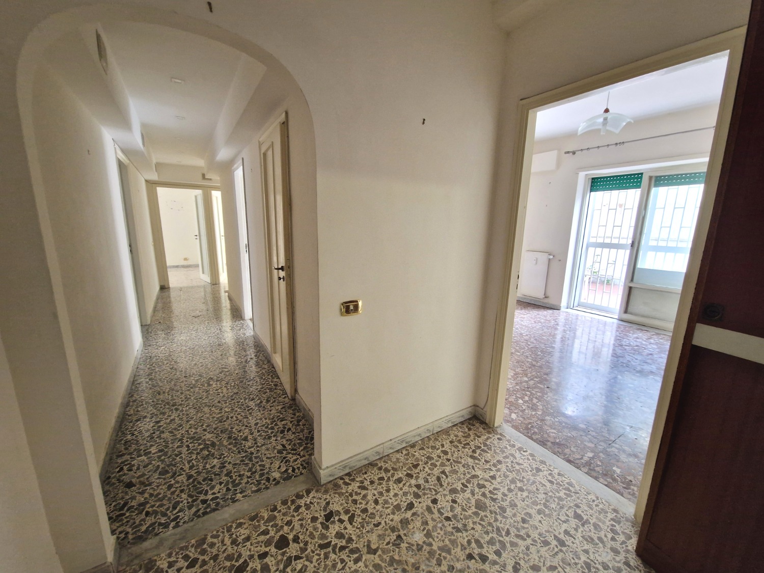 Avvocata-Capodimonte Via Irolli 110 mq oltre terrazzi
