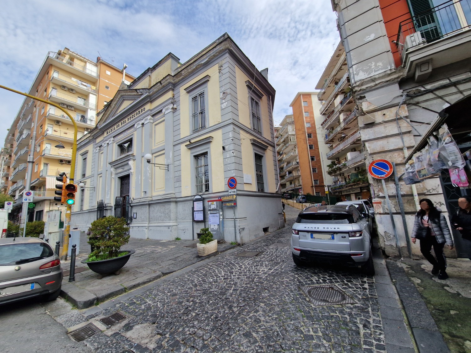 Avvocata-Capodimonte Via Irolli 110 mq oltre terrazzi