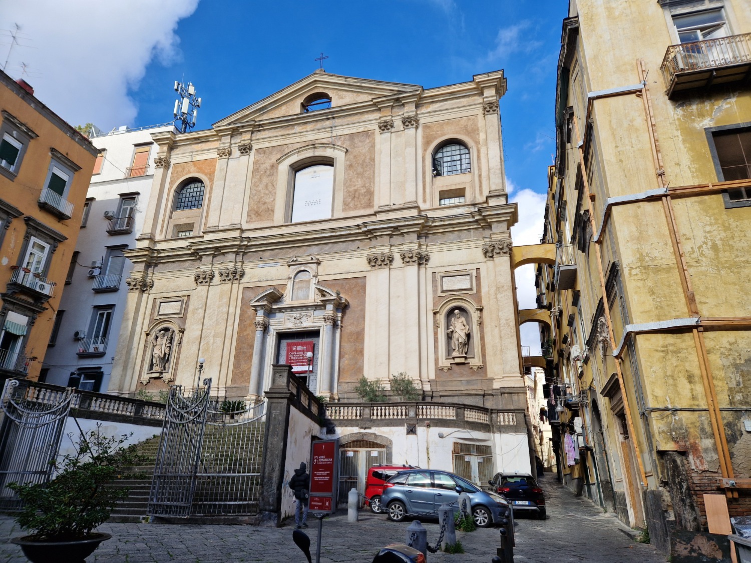 centro storico - via Duomo ad. 2 vani 45 mq