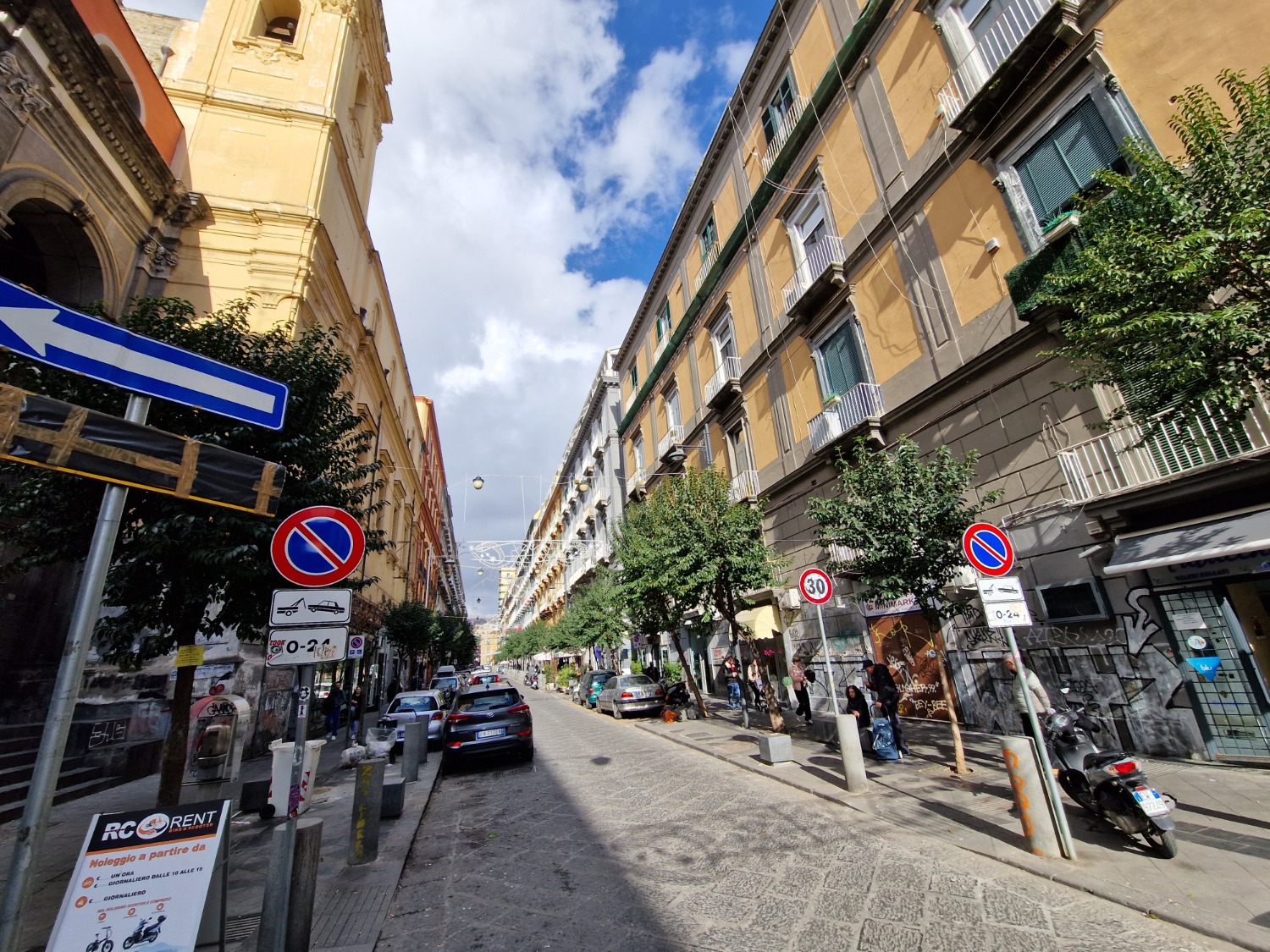 centro storico - via Duomo ad. 2 vani 45 mq