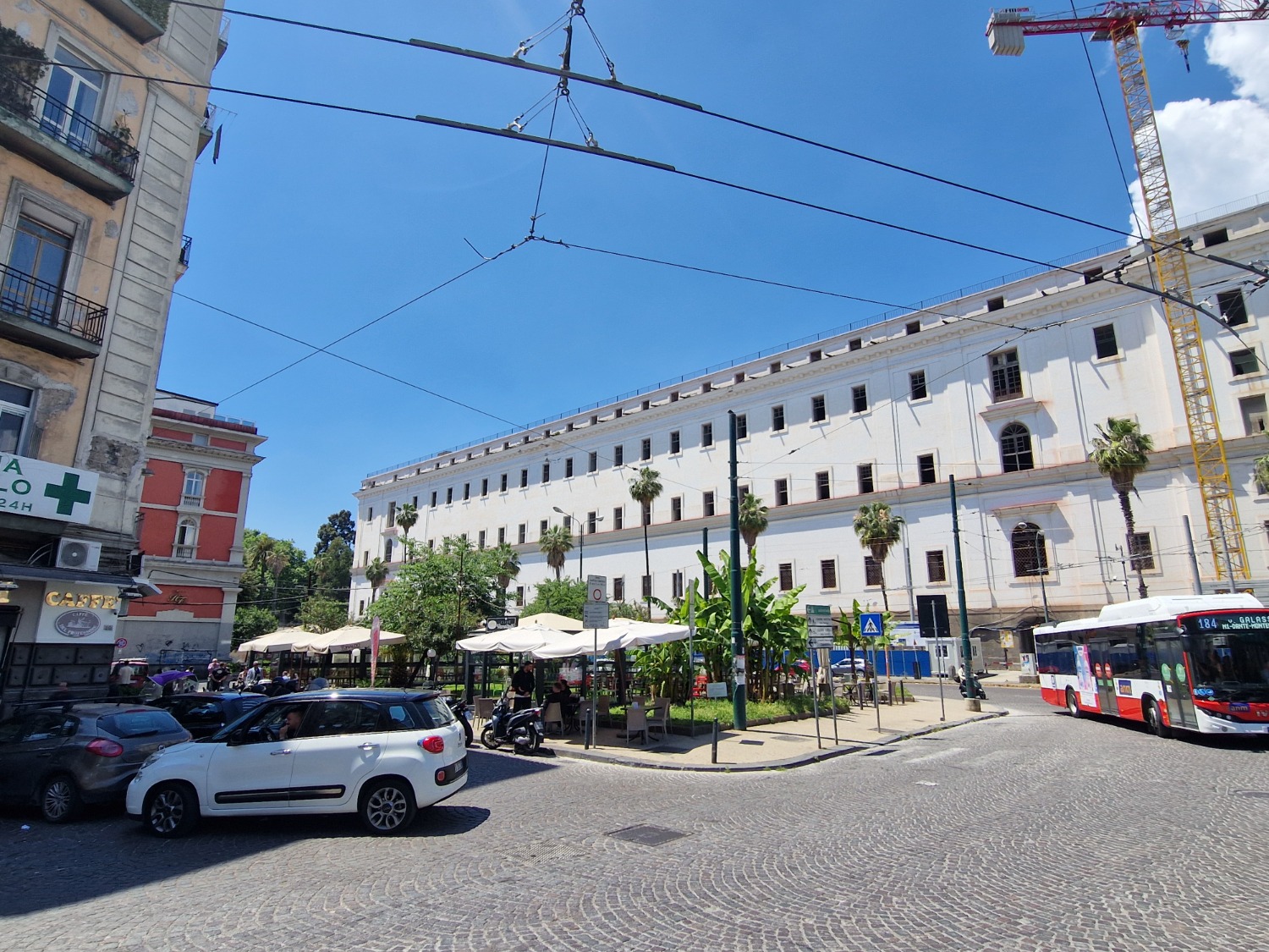 Piazza Carlo III ad. appartameto 50 mq