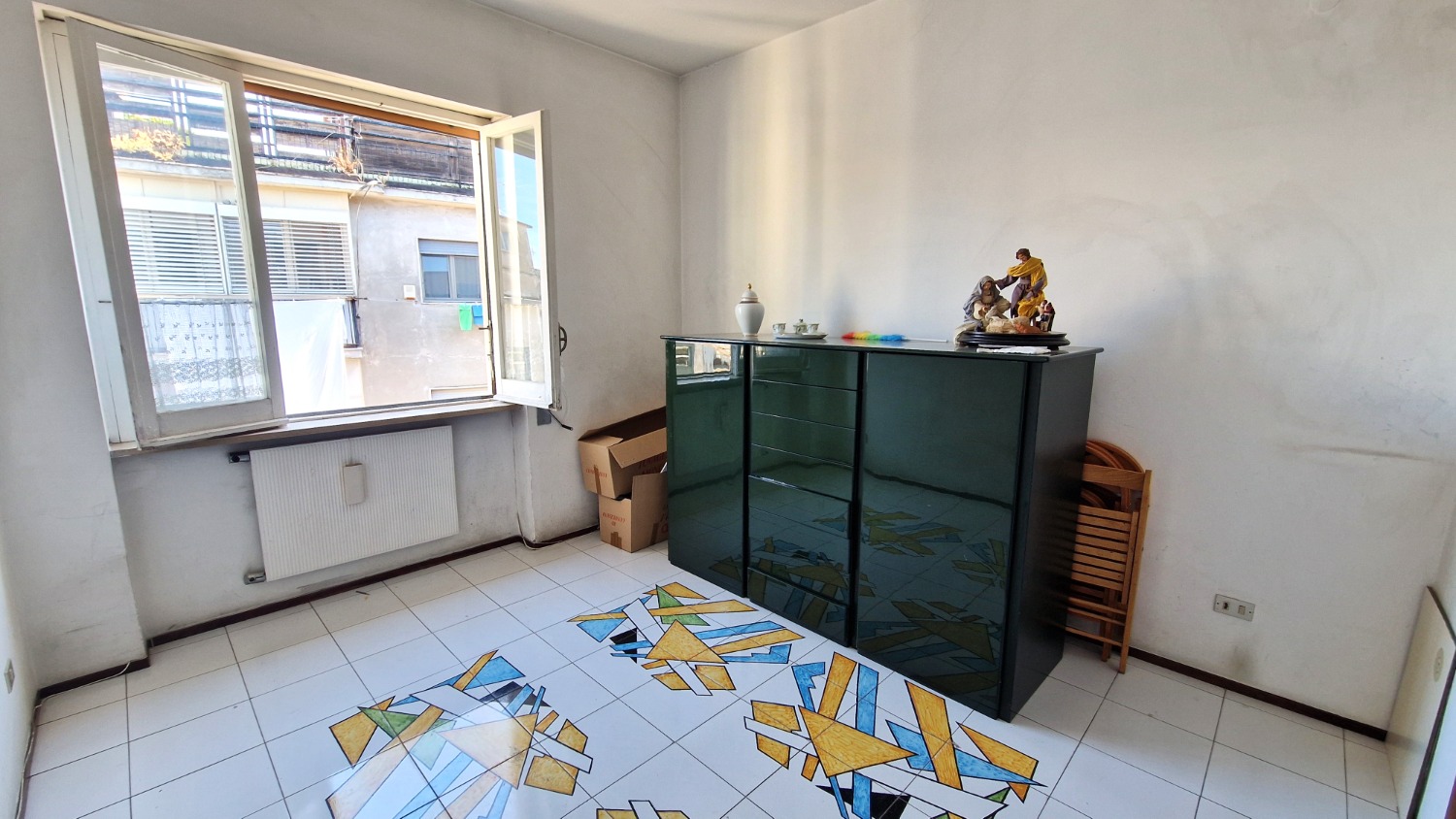 Vomero via Cilea ad. 5 vani piano alto luminoso