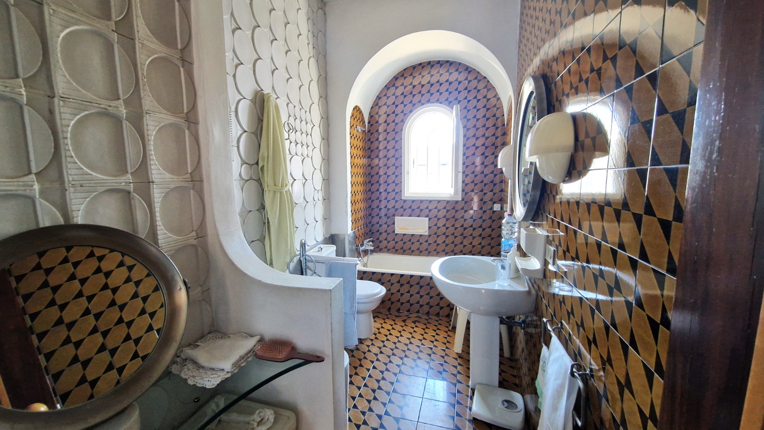 Vomero via Cilea ad. 5 vani piano alto luminoso