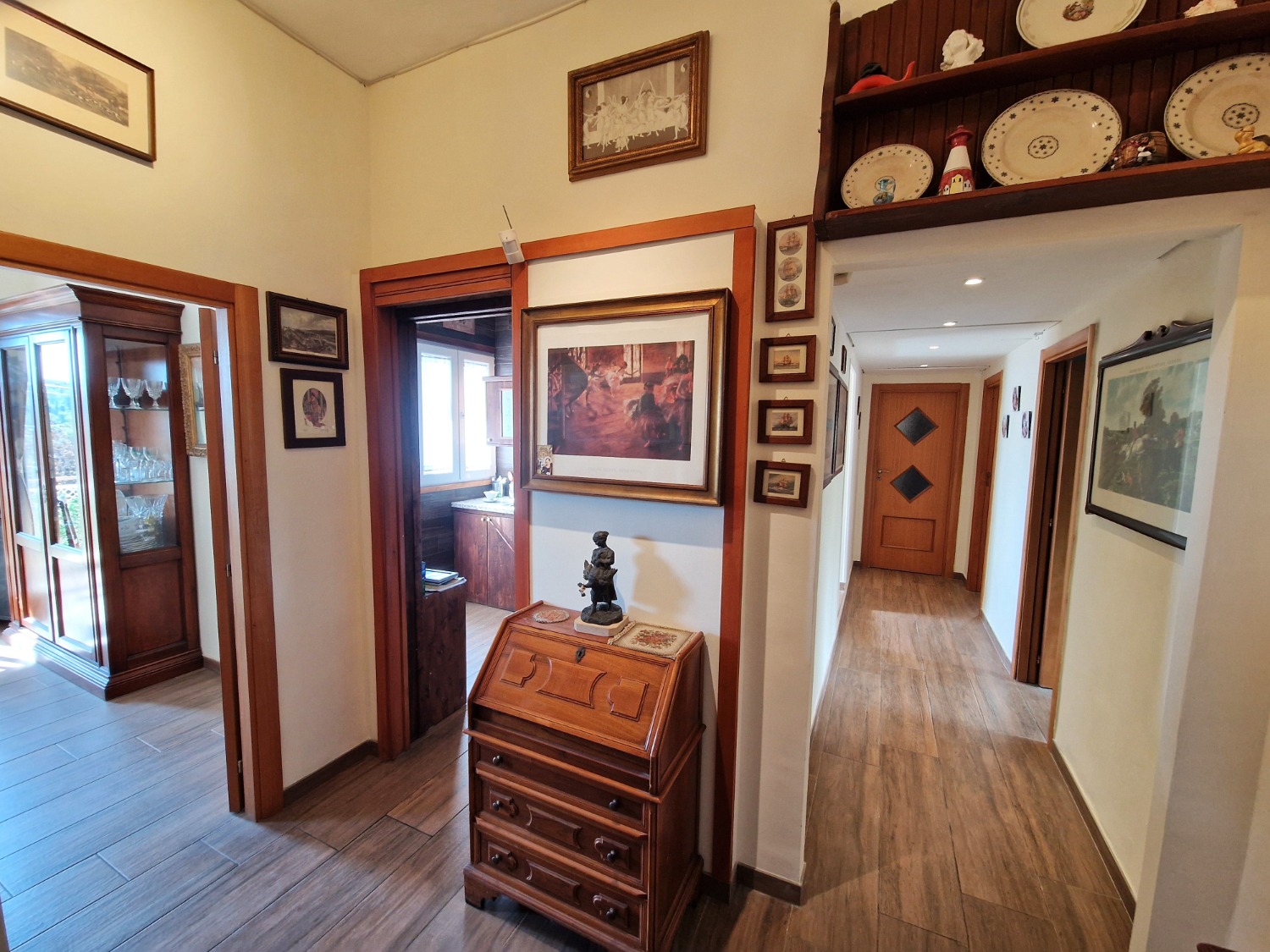 Agnano Bagnoli via Terenzio appartamento 4 locali