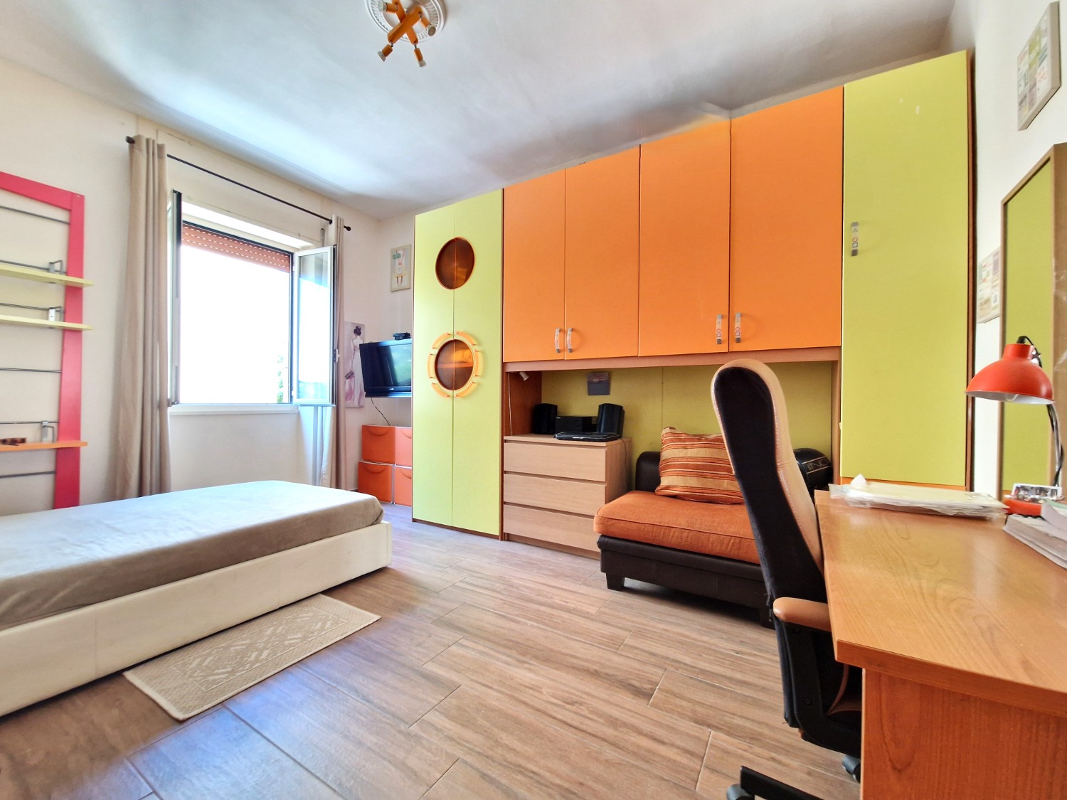 Agnano Bagnoli via Terenzio appartamento 4 locali