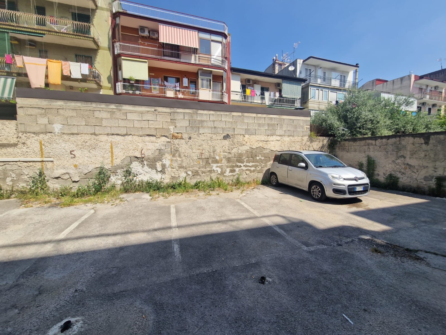 Pianura, posto auto in vendita