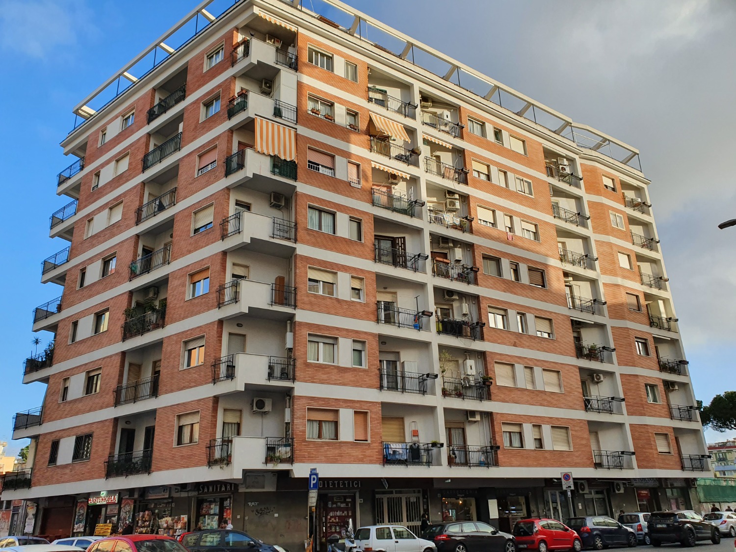 Appartamento in ottime condizioni interne piano alto