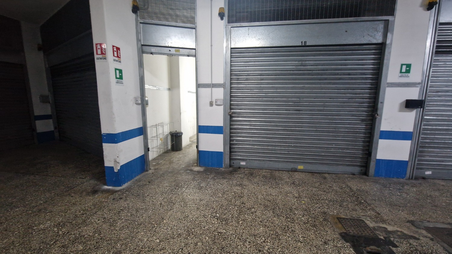 Vomero via Cilea ad. box moto 9 mq