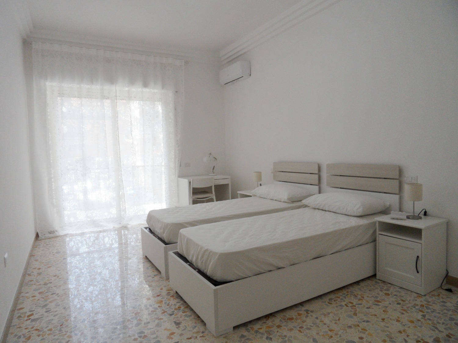 Vomero Cilea camera per sole studentesse