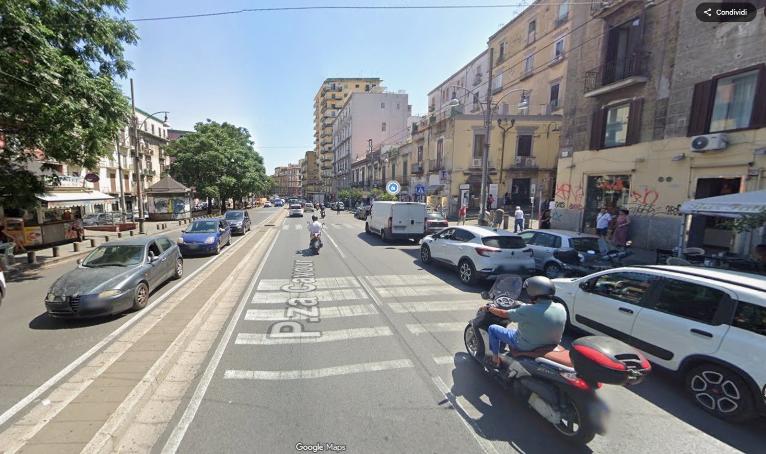 Centro storico - via Foria, 3 vani e accessori 6� piano