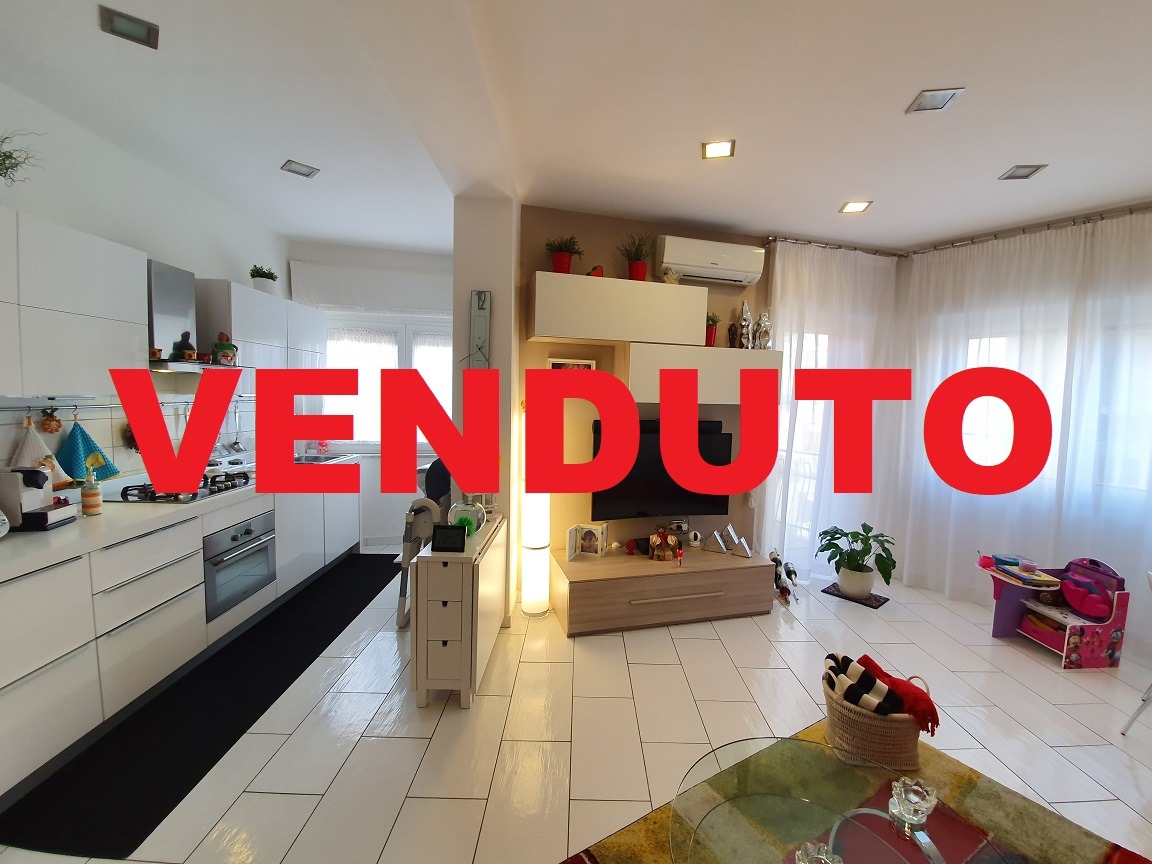 Appartamento in ottime condizioni interne piano alto