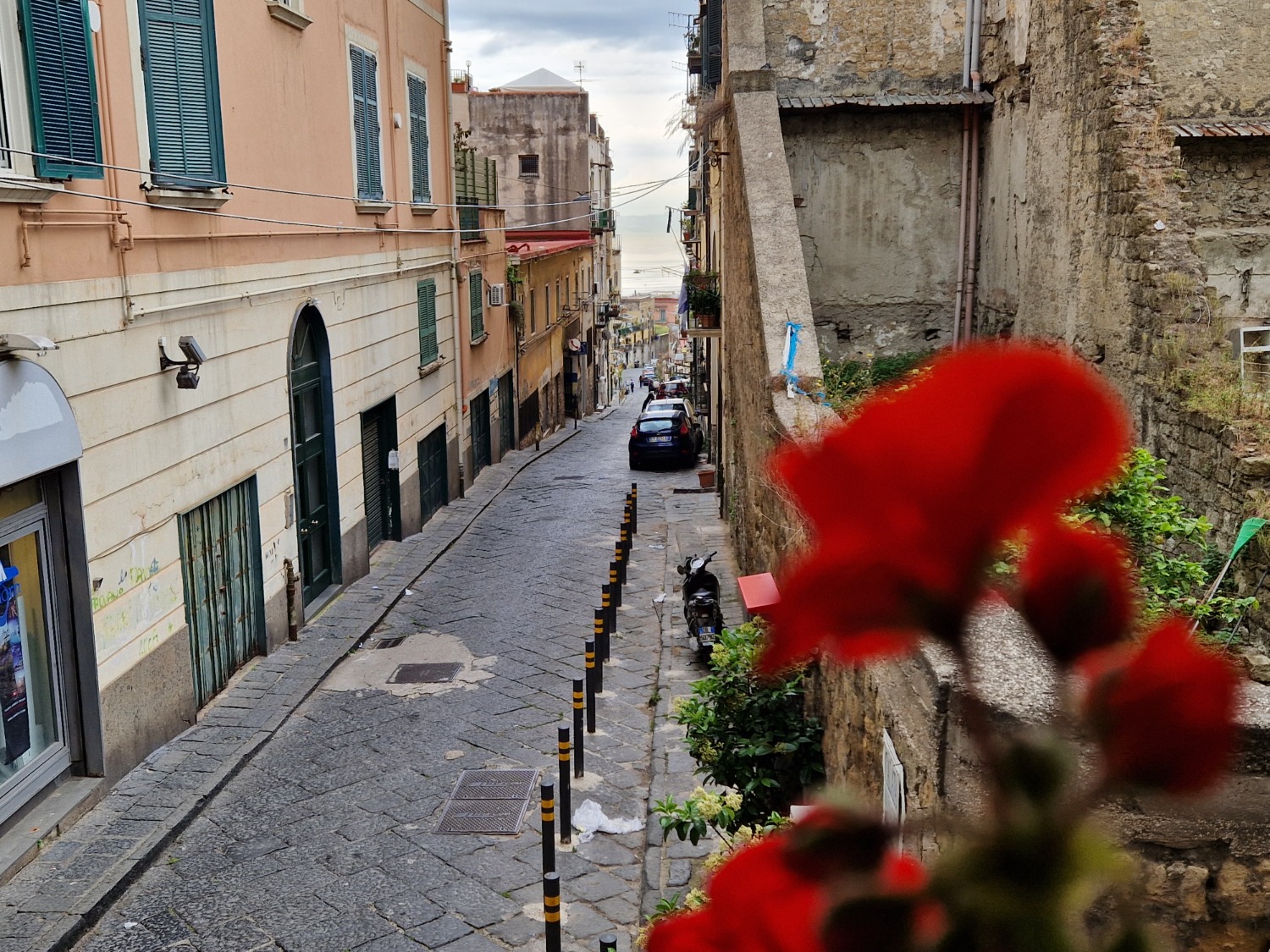 Vomero via Belvedere monolocale accessoriato vista mare