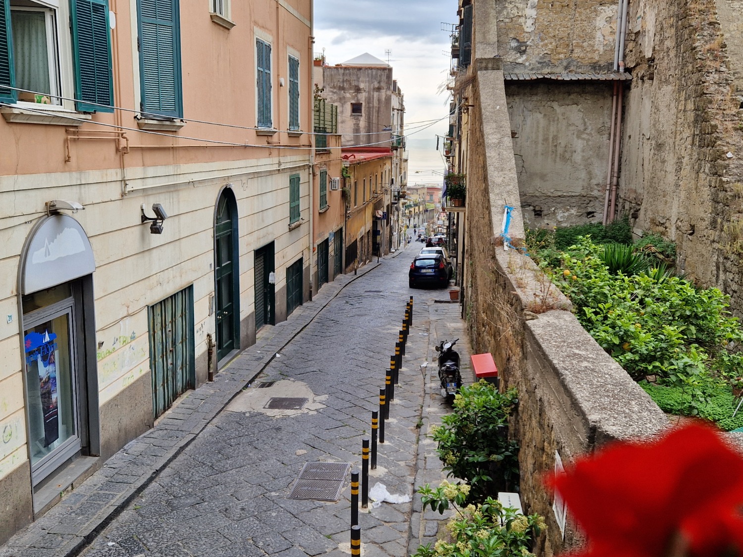 Vomero via Belvedere monolocale accessoriato vista mare