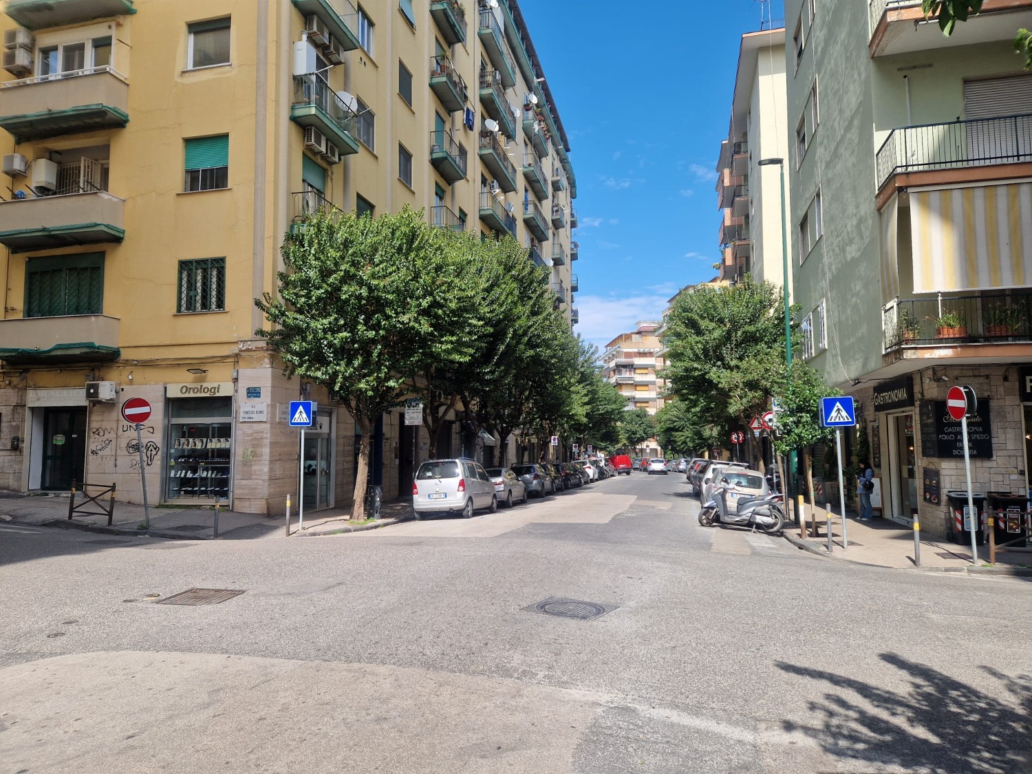 via Orsi ad. Box auto