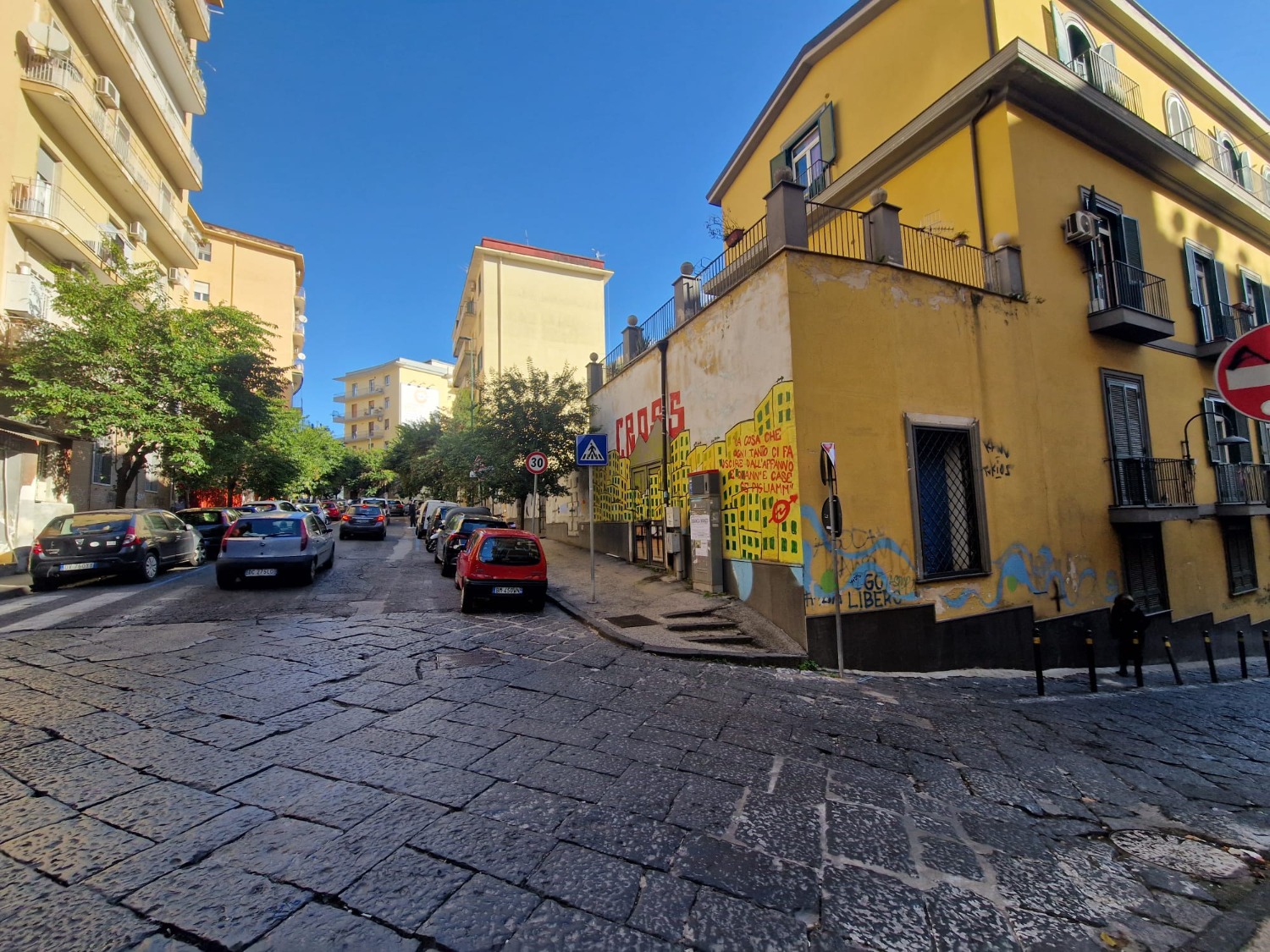 via Orsi ad. Box auto