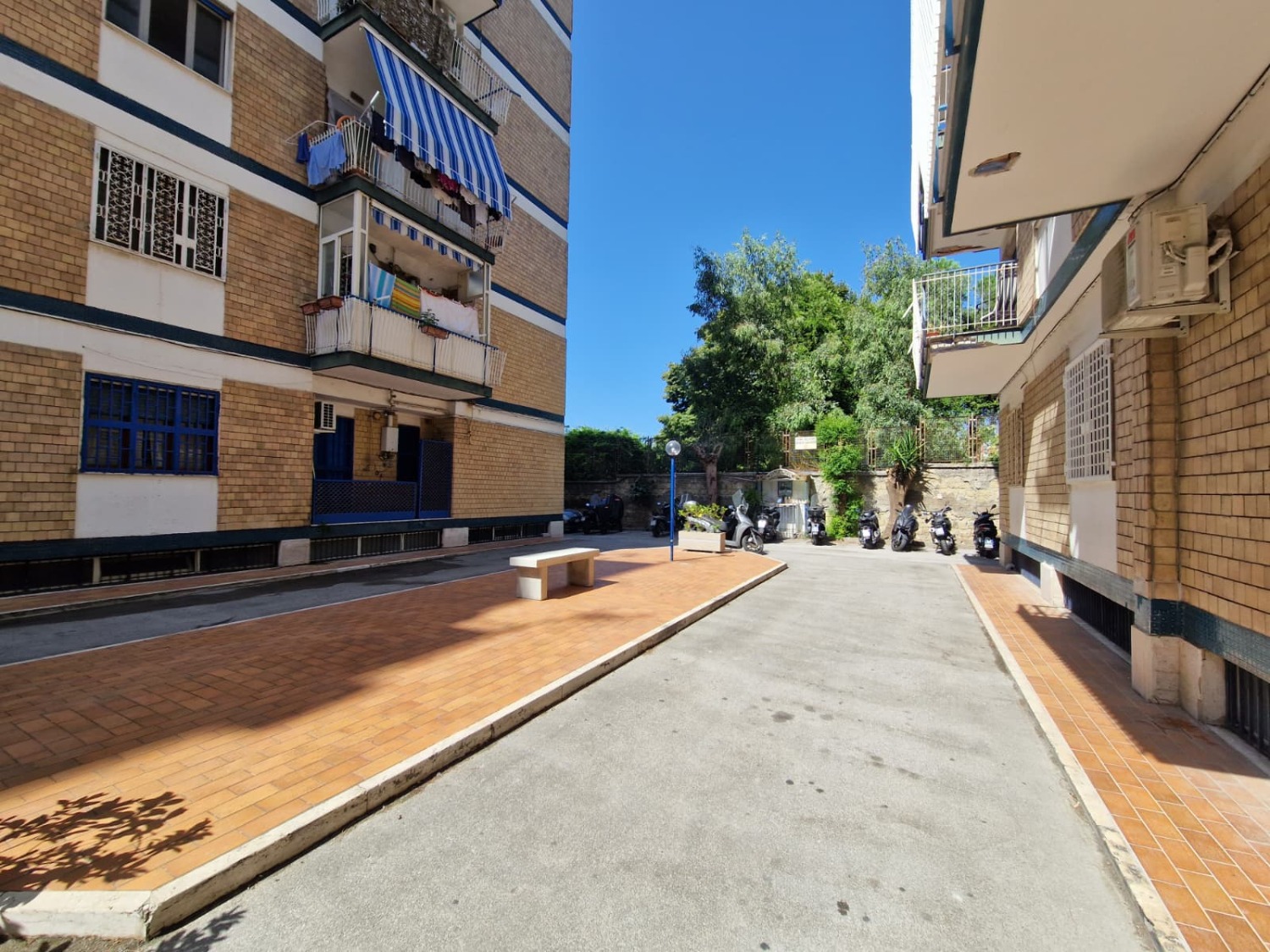 Fuorigrotta via Consalvo Nuda propriet� 70mq