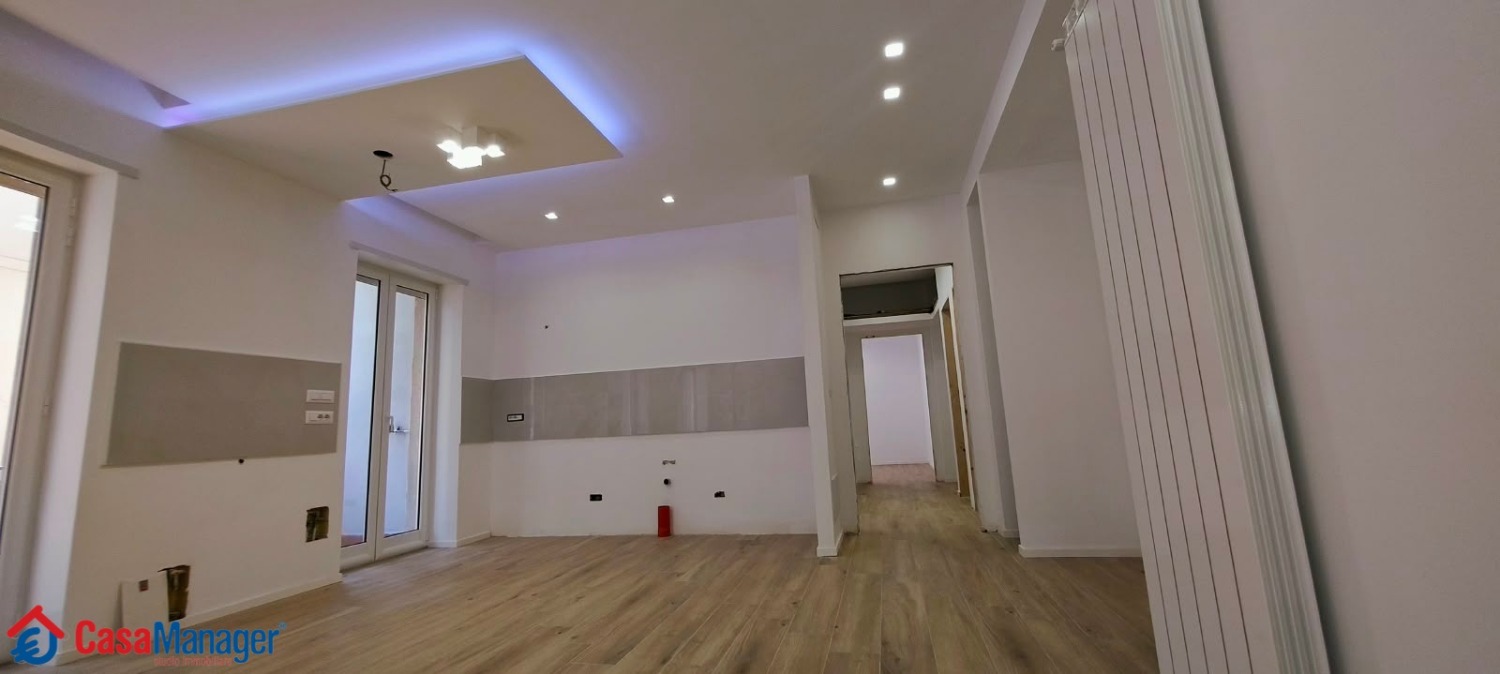 Arenella Piazza -  appartamento 5 locali � 585.000