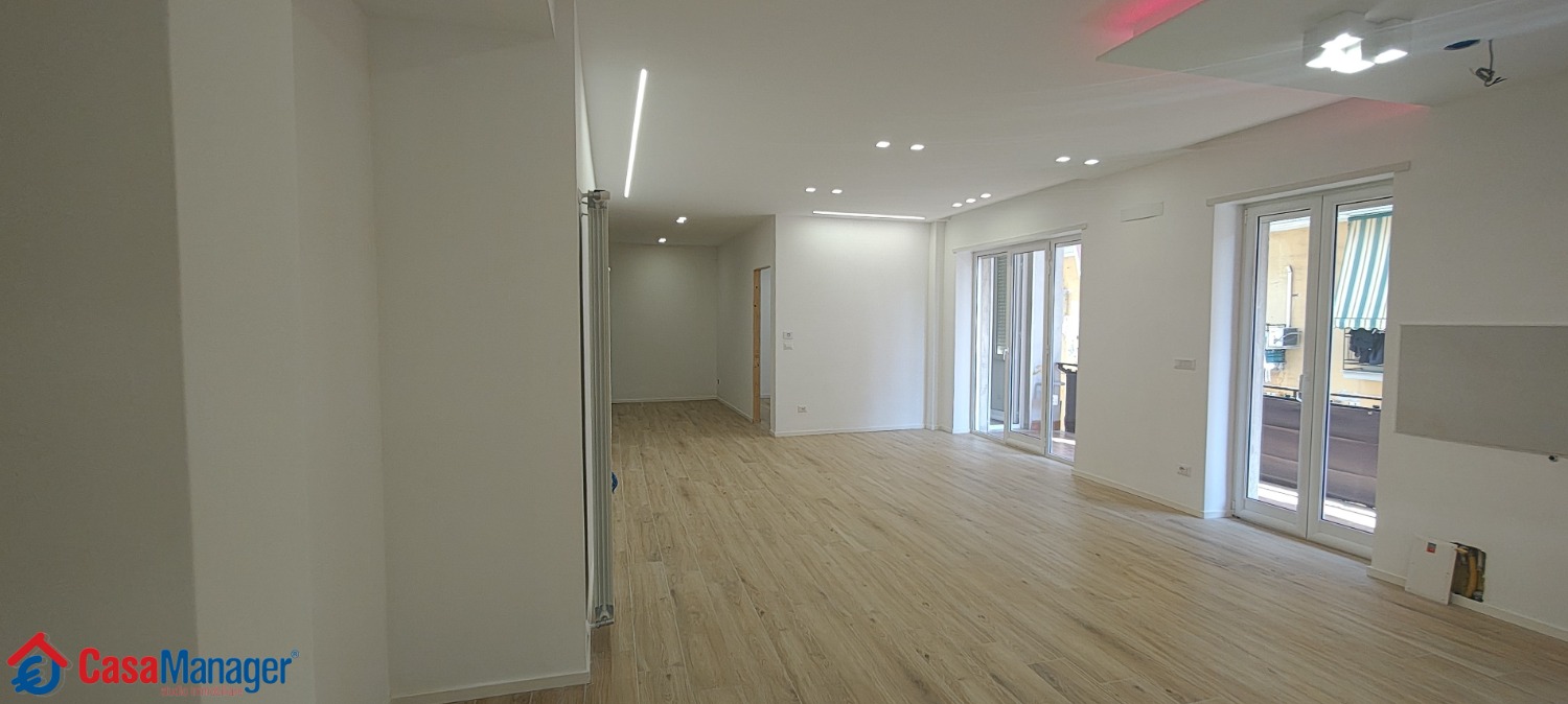 Arenella Piazza -  appartamento 5 locali � 585.000