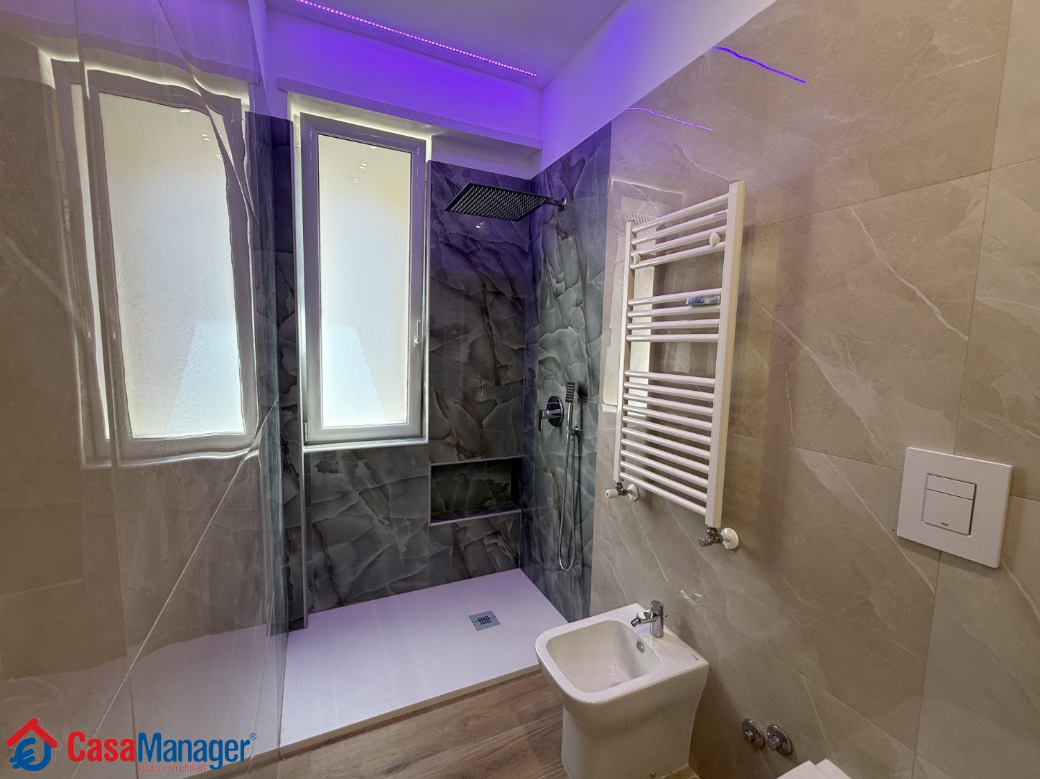 Arenella Piazza -  appartamento 5 locali � 585.000