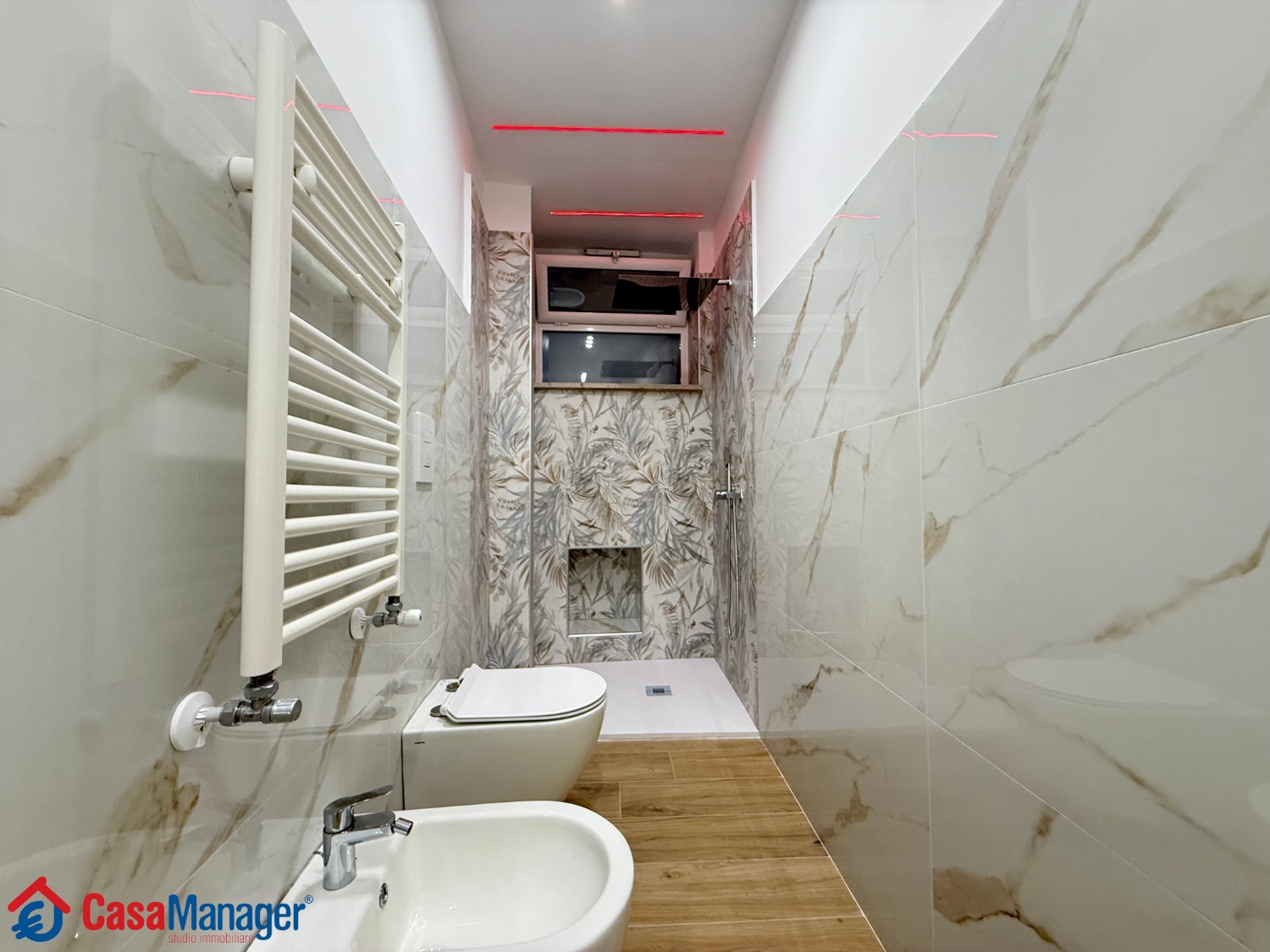 Arenella Piazza -  appartamento 5 locali � 585.000