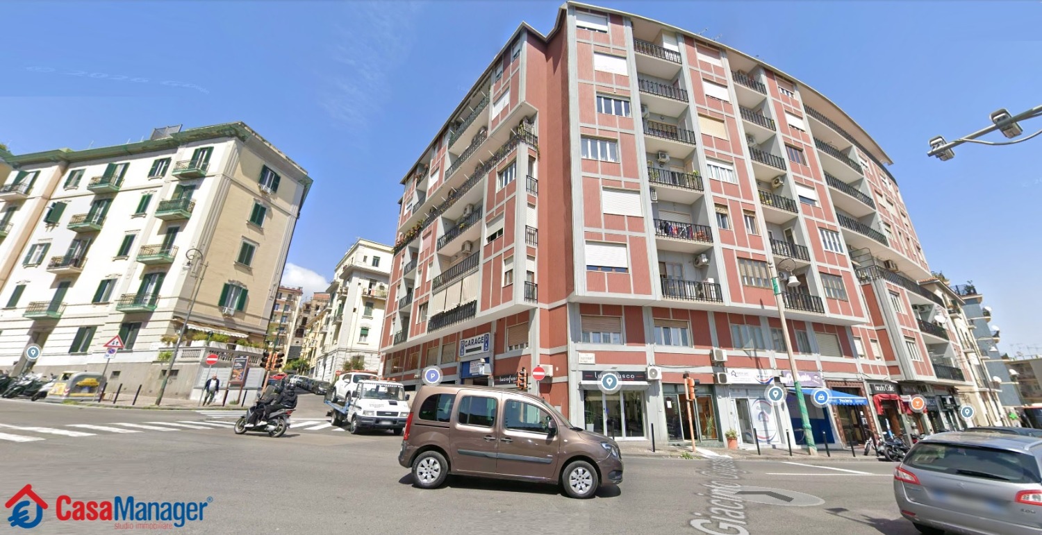 Arenella Piazza -  appartamento 5 locali � 585.000