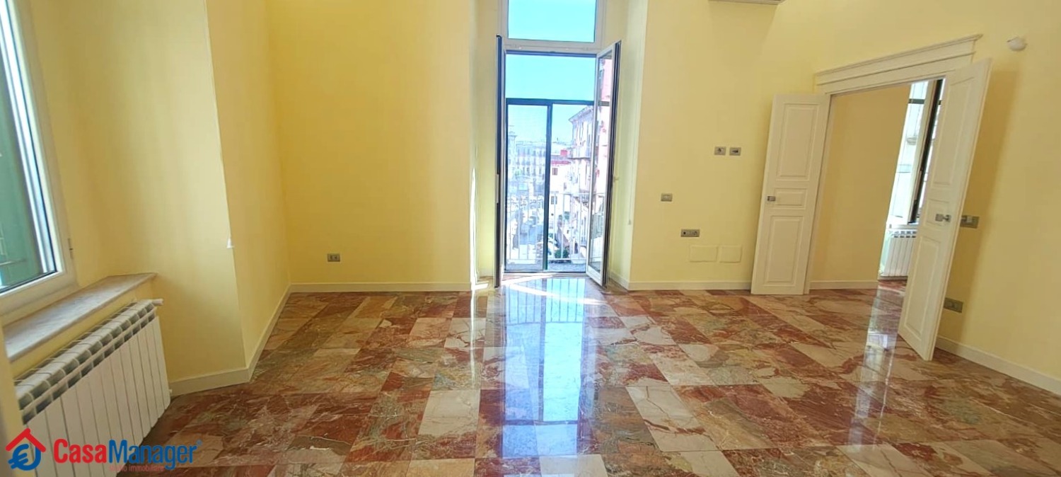 materdei -  appartamento 6 locali � 530.000 T640